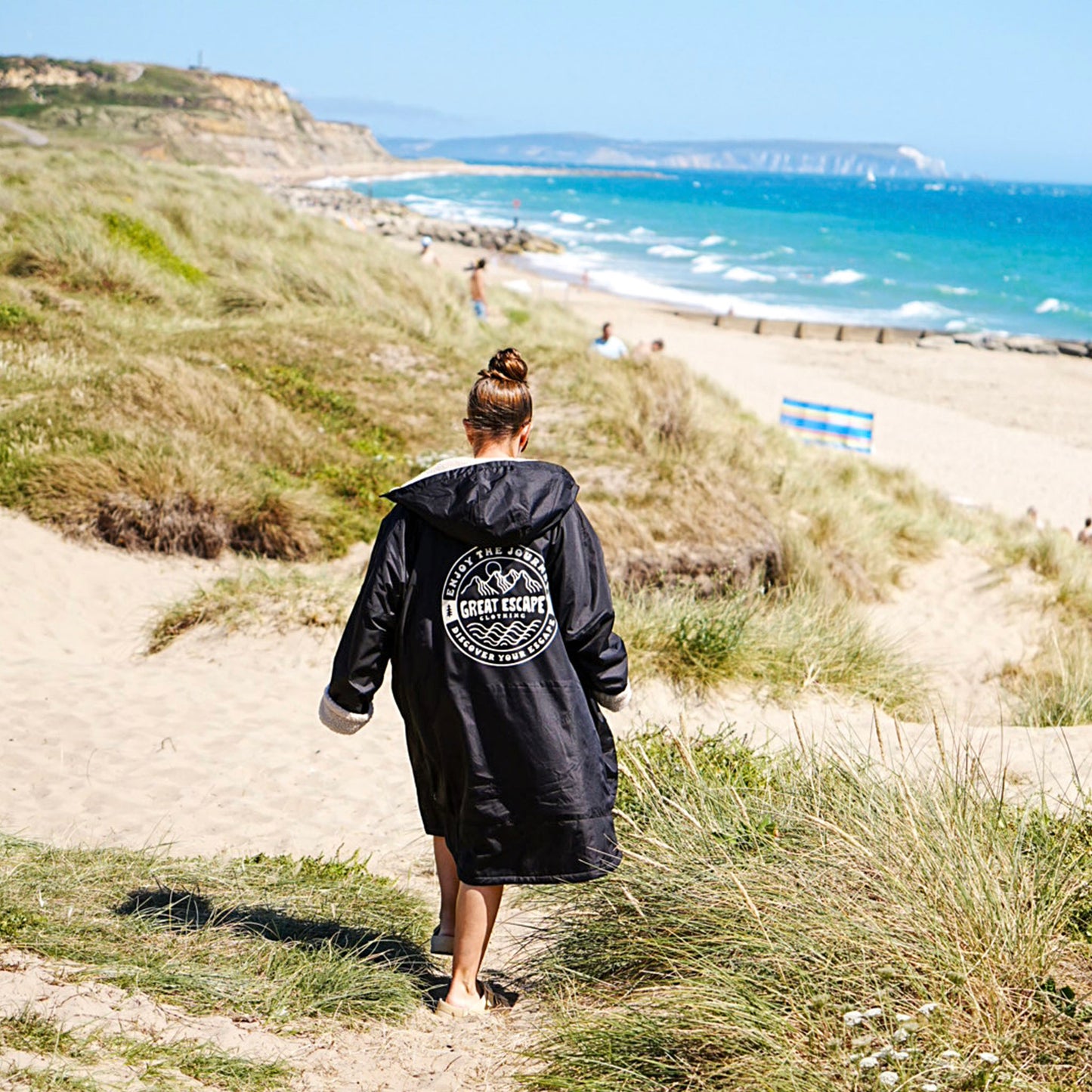GREAT ESCAPE Slogan Changing Robe